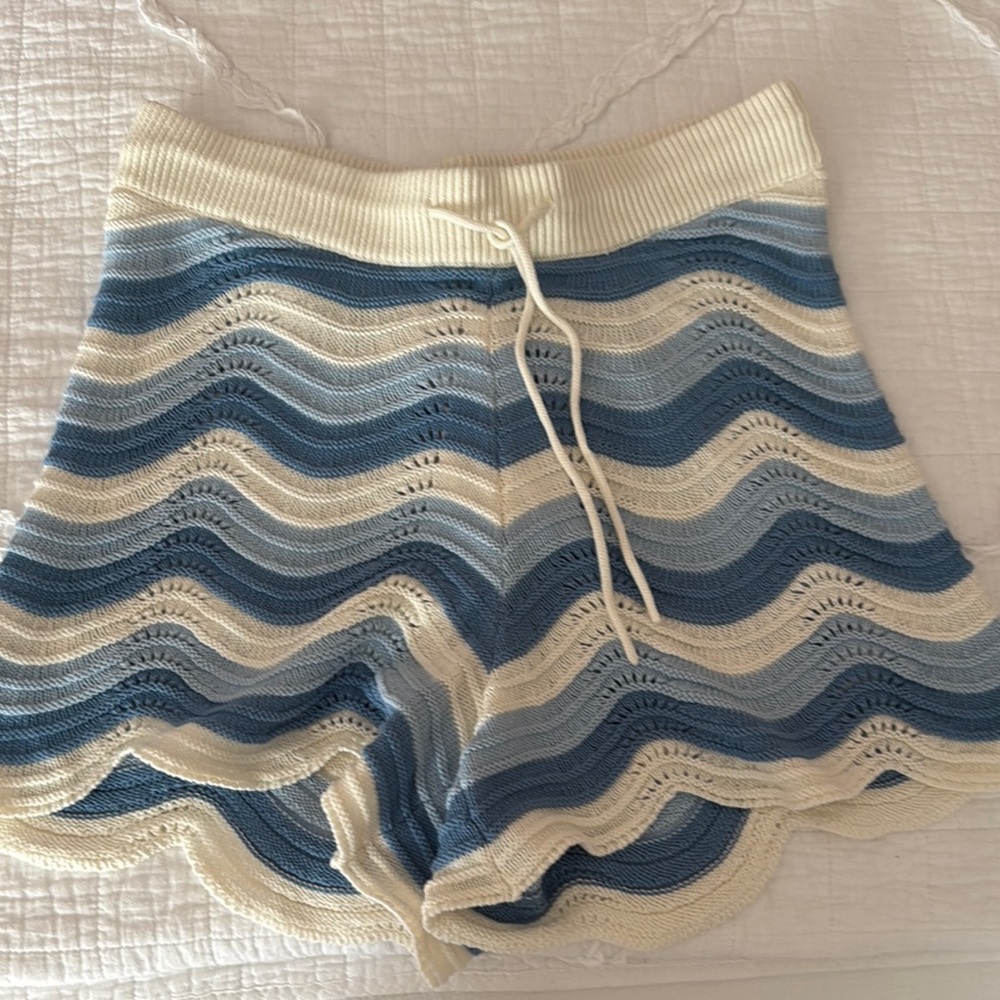 Blue and Cream Knit LSPACE shorts